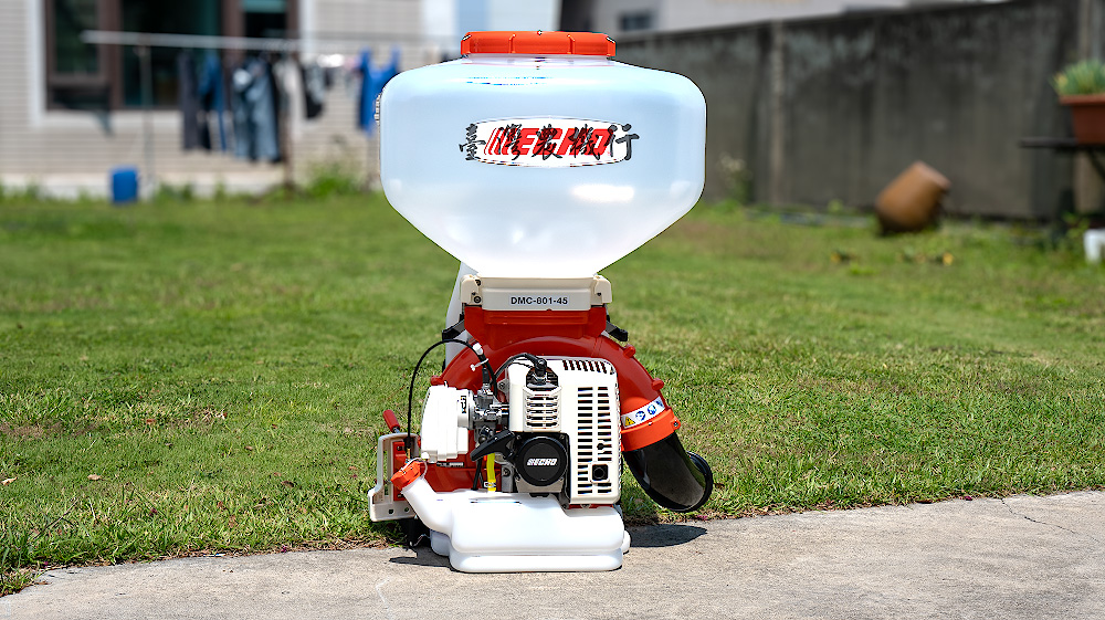 肥料散佈機(共立800-45)
